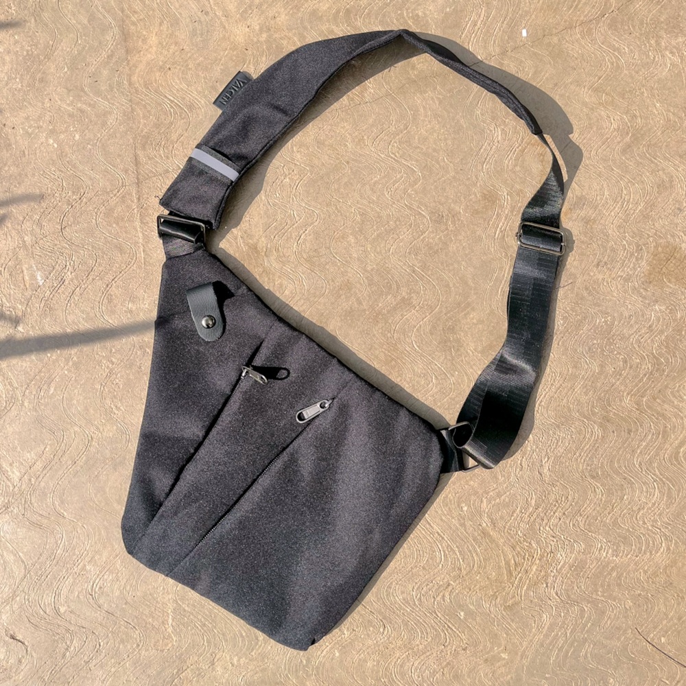 VALCEN | Black Personal Crossbody Bag